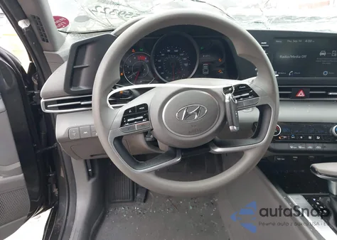 2022 Hyundai Elantra Sel from USA, damaged, VIN 5NPLM4AG2NH076530